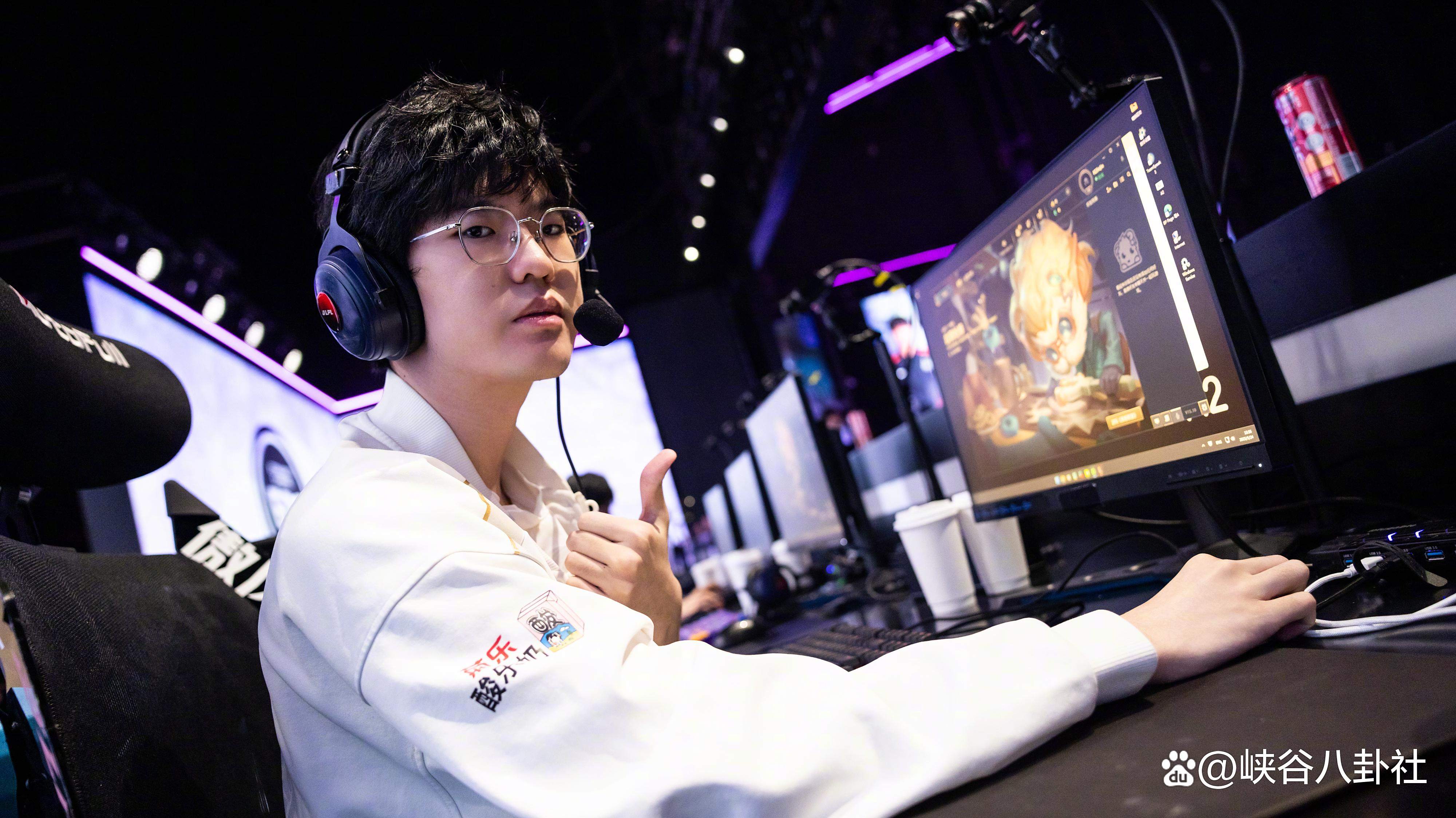 开云体育网址-Rookie在巴黎圣日耳曼比赛中败北，表现优异引发热议！比赛高潮迭起(巴黎圣日耳曼完整回放)