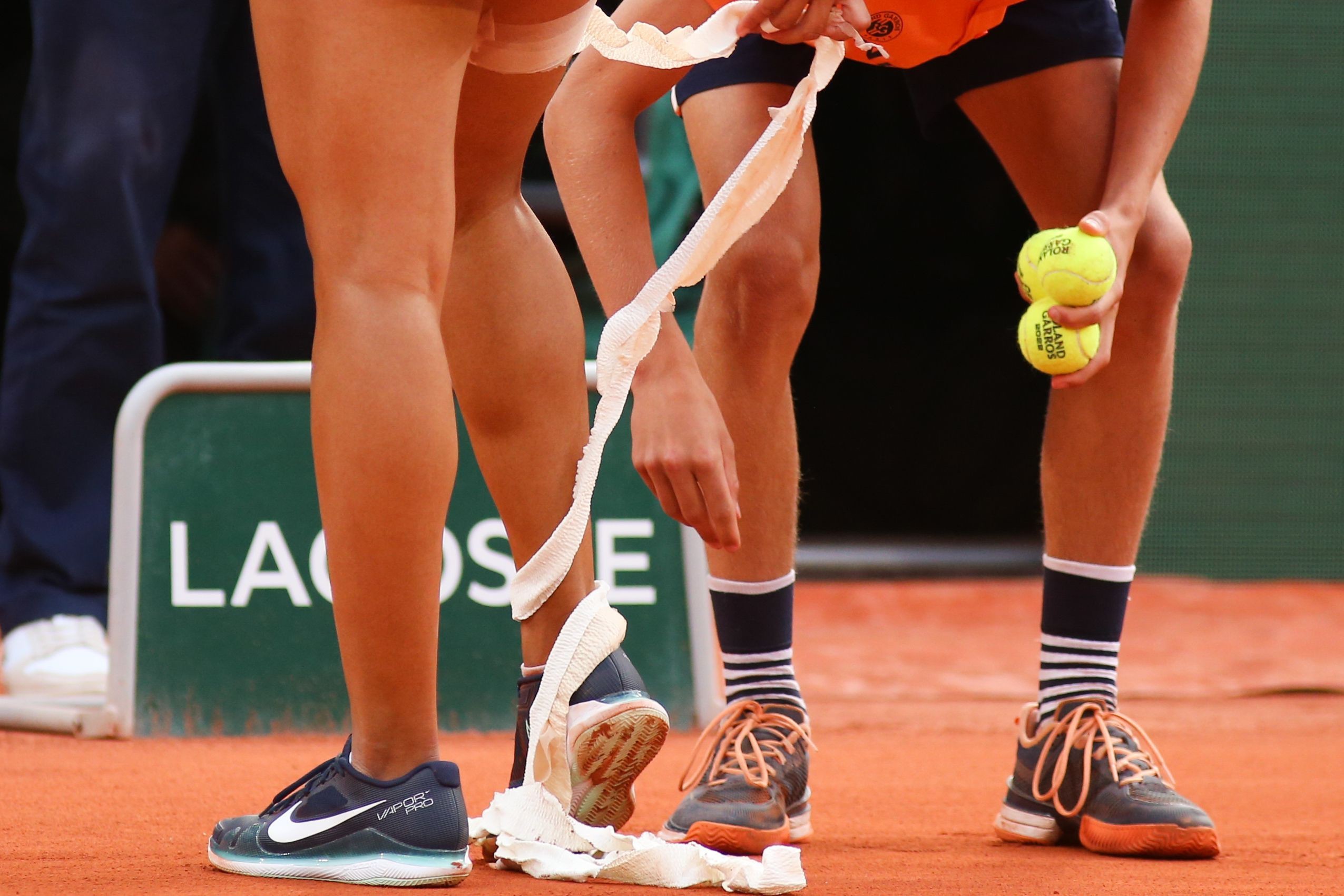 费耶诺德训练开放日；今晨战术微调引欢呼；意大利杯在即；年轻球员得到机会的简单介绍