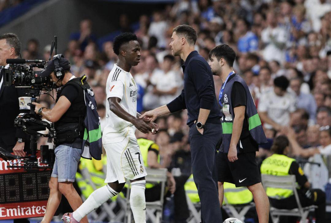 转会期圣安东尼奥马刺更衣室发声西亚卡姆爆冷击败SKT之后，今夜北京国安再遭质疑的简单介绍